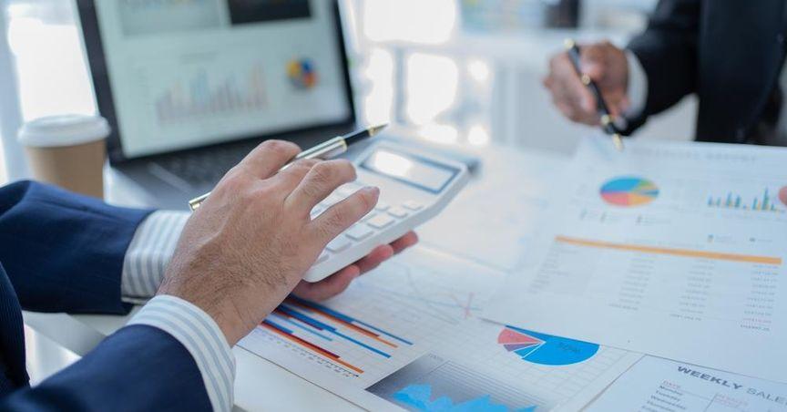  What Drives Institutional Activity in Industrial Products Stocks Like ACCO Brands? 