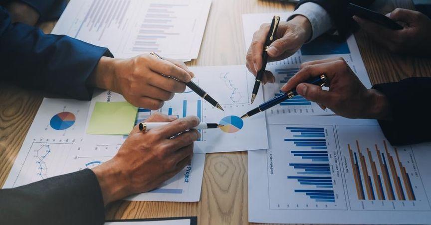  Is Nutrien Facing Uncertainty In Its Financial Future 