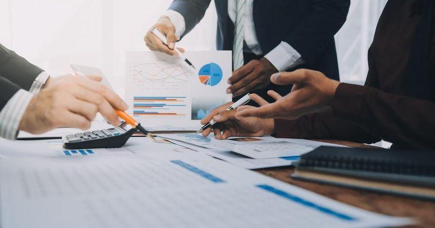  Vertiv Holdings (NYSE:VRT) Russell 1000 Signals Global Expansion 