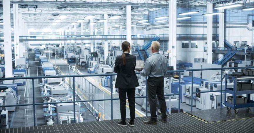 The Weir Group (LON:WEIR) Reaches New 12-Month High Amid Solid Market