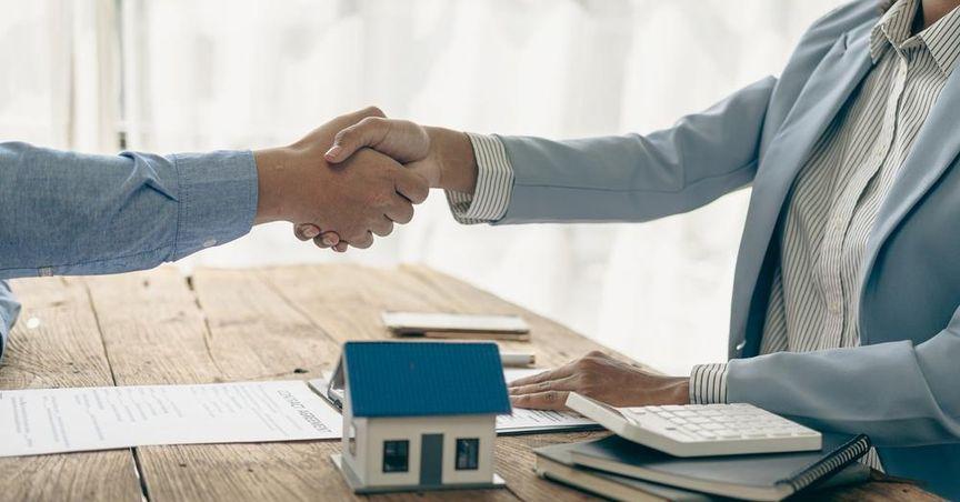  Agree Realty (NYSE:ADC) Shares Advance in NYSE Composite Index 