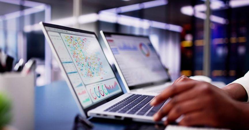  Does Computacenter’s FTSE 350 High Signal Stronger Momentum? 