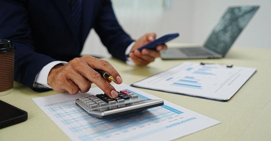  Are TSX Retirement Themes Shifting as Market Multiples Rebalance? 