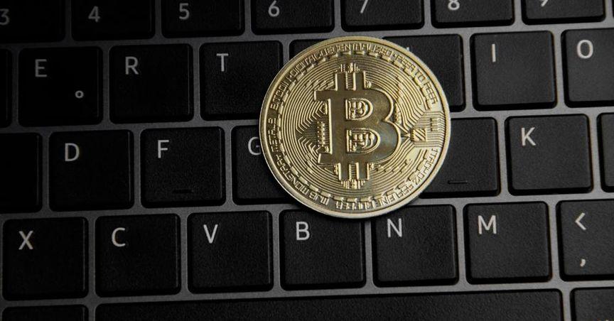  Bitcoin Consolidates Around $93K as Altcoins Show Positive Momentum 