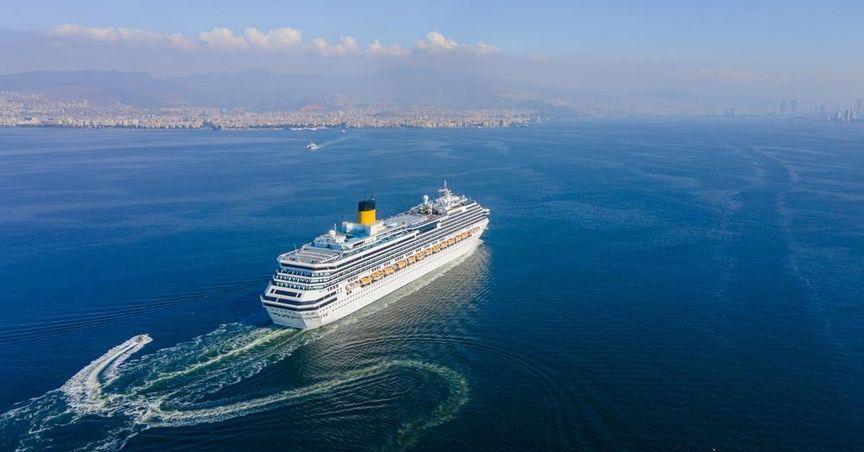  Royal Caribbean Cruises (NYSE:RCL) Delivers Solid Performance and Growth 