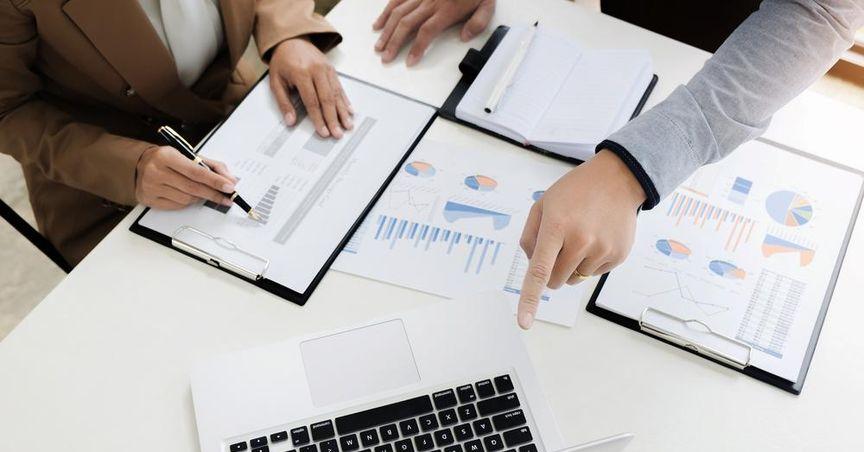 Understanding Neutral Stocks: What Does a Beta of 1.0 Mean?