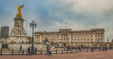 That kind of luxe just ain’t for us: Harry and Meghan to relinquish taxpayer support