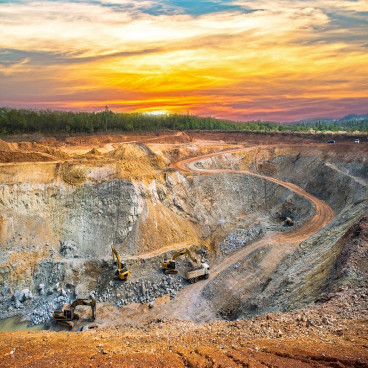 Middle Island: Right Commodity at the Right Time Amidst Strong Gold Market