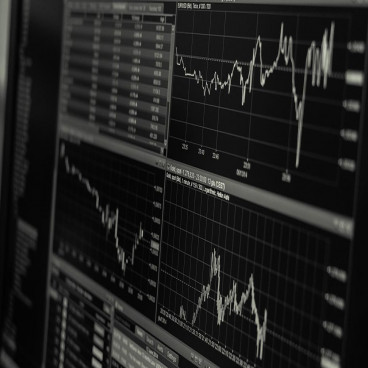 Keeping Faith in the Economy when Worst is Ahead