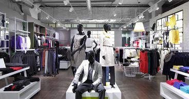 High Street to Reopen with the New Normal: Social Distancing, Sales Extravaganza and Out-of-Town Stores