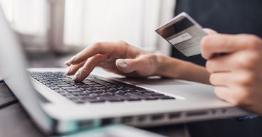 UK Retailers Scale Back Discounts in July As Demand Picks Up