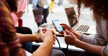 2 Hot Media and Communication Stocks To Own in August 2020 