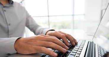 Overcoming Challenges in Employee Recognition with Modern Way, REFFIND’s WooBoard Platform