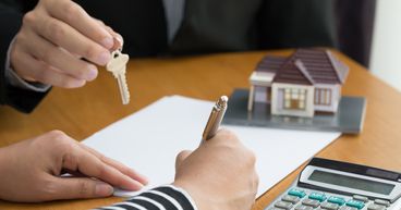  Aussie Home Loans’ Chairman John Symond hangs his boots 
