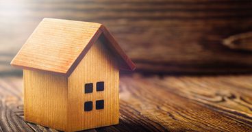 Apartment Investment and Management & RioCan: 2 Trending Real Estate Stocks