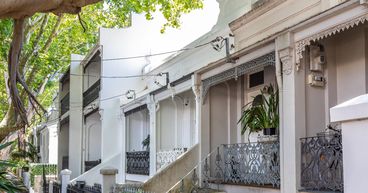 Unit rents in Australian cities plummet to record lows