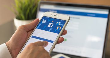 Facebook ‘re-friends’ Australia, set to lift news ban
