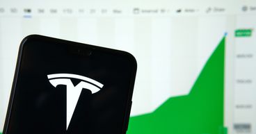 Tesla (NASDAQ:TSLA) Competing With Fast-Growing China Based EVs