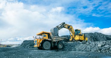 Nickel prices are under pressure after a steep rally, what are the charts indicating?