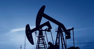  Global Oil Demand May Improve In 2021: 2 Oil & Gas Stocks To Buy 