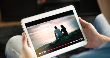 Roblox (RBLX) & FuboTV (FUBO): 2 Communication Stocks To Buy
