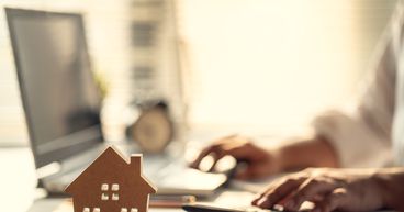  Will These Five Real Estate Stocks Shine Amid Rising Home Demand? 