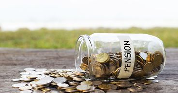 What Is Pension Drawdown? What Are Its Benefits and Risks?