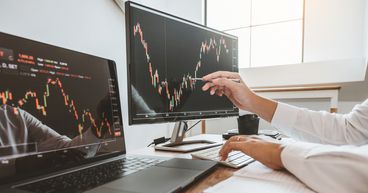 Is options trading better than stocks?