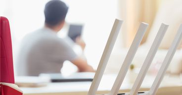 How are these 3 NZX communication stocks performing amid frequent internet outages? 