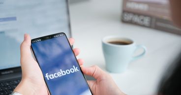 Why did CNN disable its AU Facebook page?