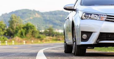 GM sees sharp fall in Q3 revenue, upbeat on full-year results