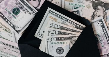 How to keep your pockets full during market downturns