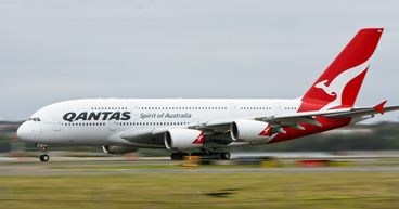 Qantas 787 landing gear not retracted after pins left in place