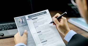 How Do I Write a Good Finance CV?