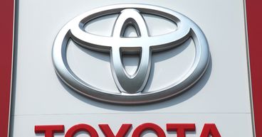 Toyota unseats General Motors to become top car seller in US