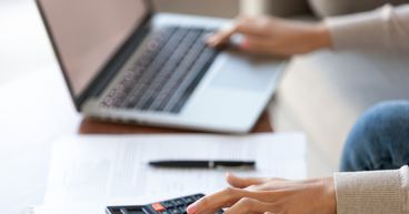 How does inflation affect interest rates?