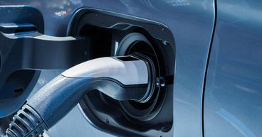 5 EV stocks to explore in Q2: TSLA, LCID, NIO, XPEV & FSR