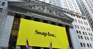 Snap’s (SNAP) stock rout on profit warning sparks sector-wide selloff