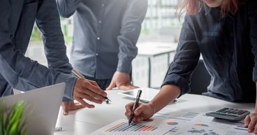 HTG, MNZS, SRP: Should you invest in these service providers now?