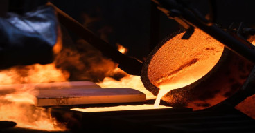 Gold hits 3-month high as Fed remarks weigh on dollar