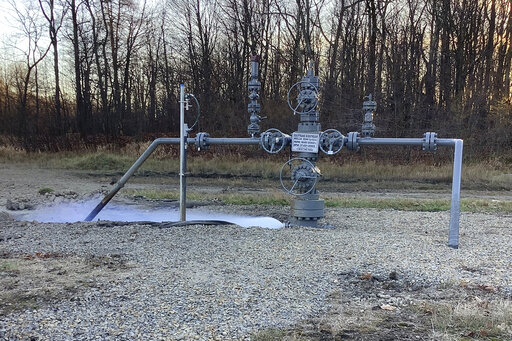 Leak at Pennsylvania gas storage well spewing methane