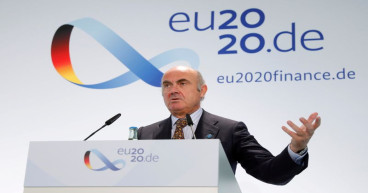 Euro area inflation likely near its peak, ECB's De Guindos says