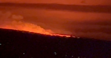 Hawaii's Mauna Loa volcano erupts for first time in nearly 40 years