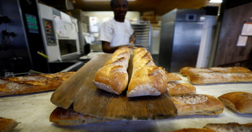 France urges energy firms to do more to help bakers cope with soaring bills