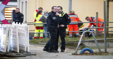 Man stabs passengers on German train; 2 dead, 7 injured