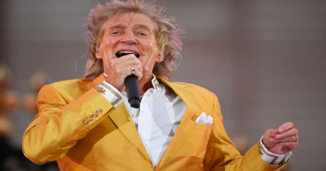 'Give Labour a go': British rocker Rod Stewart makes surprise call to news programme