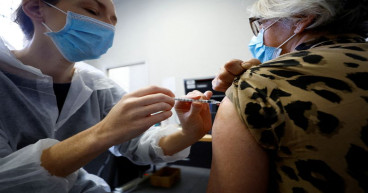 Exclusive-EU may pay more for Pfizer COVID shots in return for lower volume