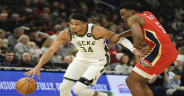 Antetokounmpo scores 50 for Bucks; Pelicans lose 8th in row