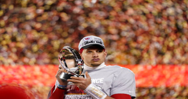 Analysis: Mahomes, Hurts set for historic Super Bowl matchup