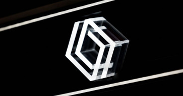 Analysis-Renault cedes power at Nissan for uncertain benefits